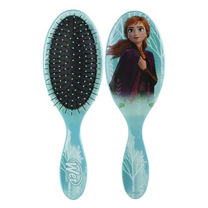 Pinceaux de personnage congelés humides